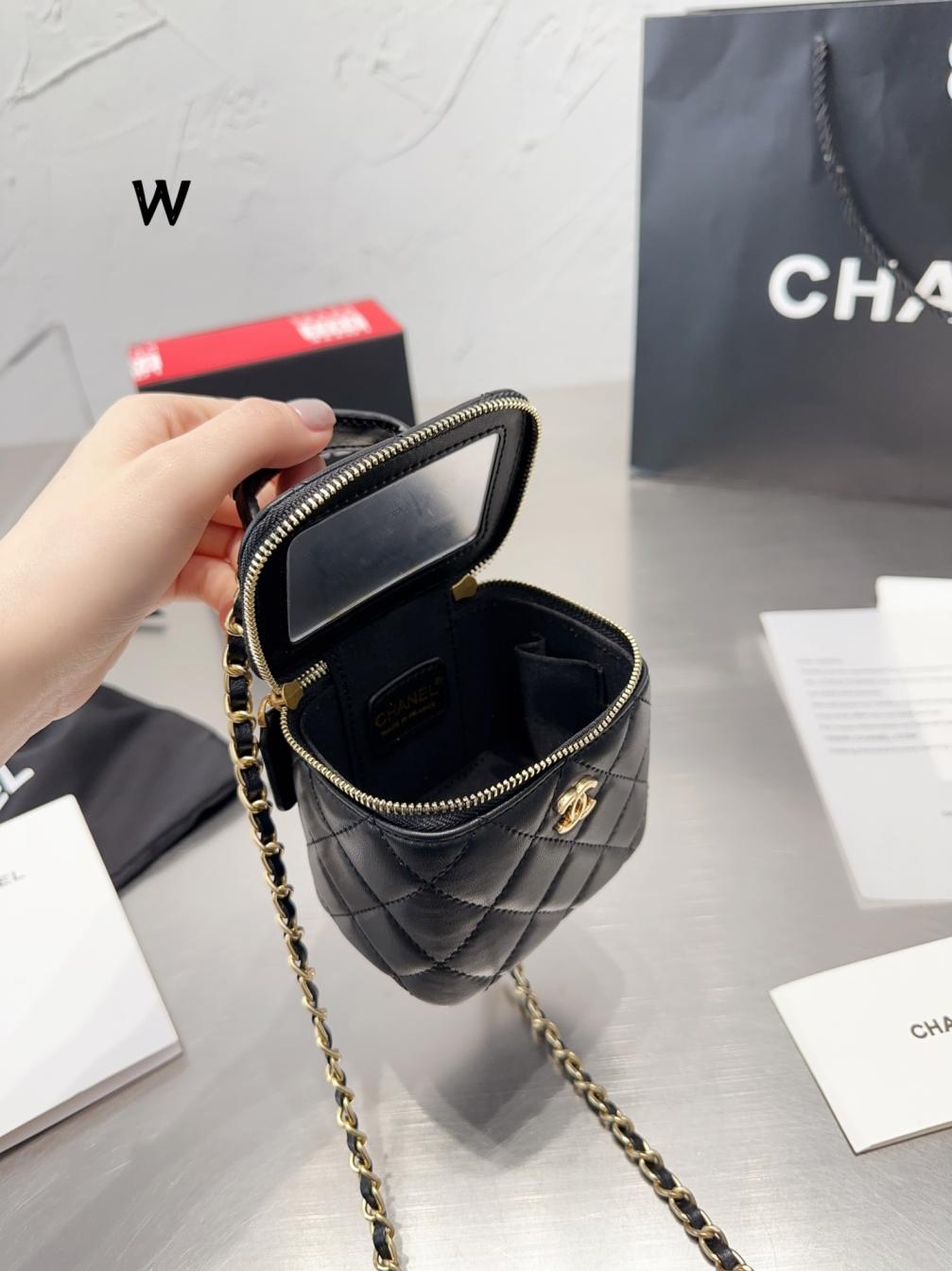 Chanel lambskin box 132317