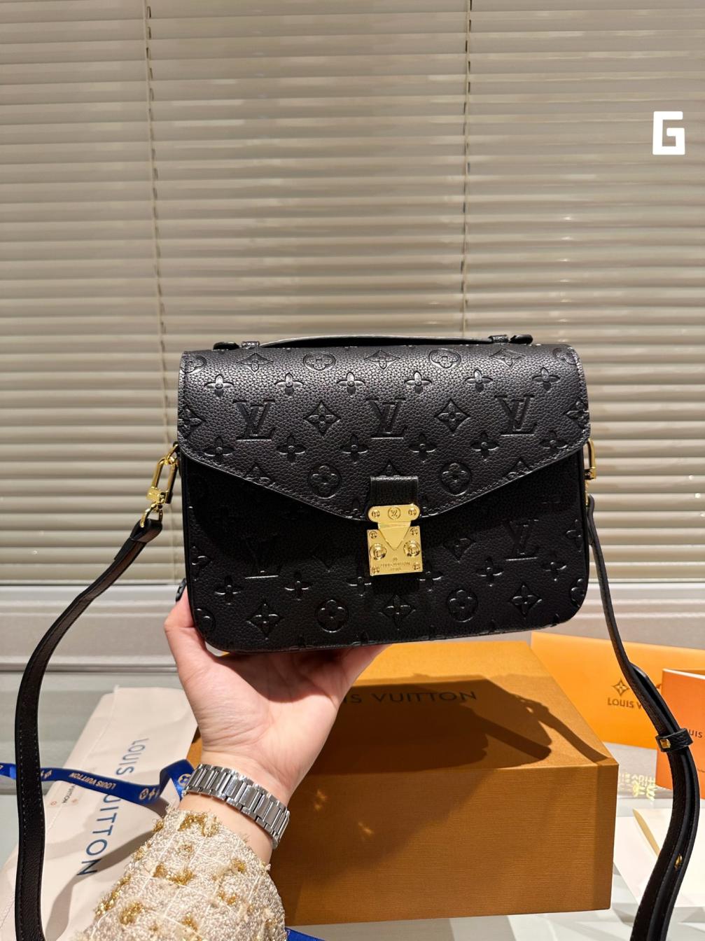 LV M40780 METIS bag 132167