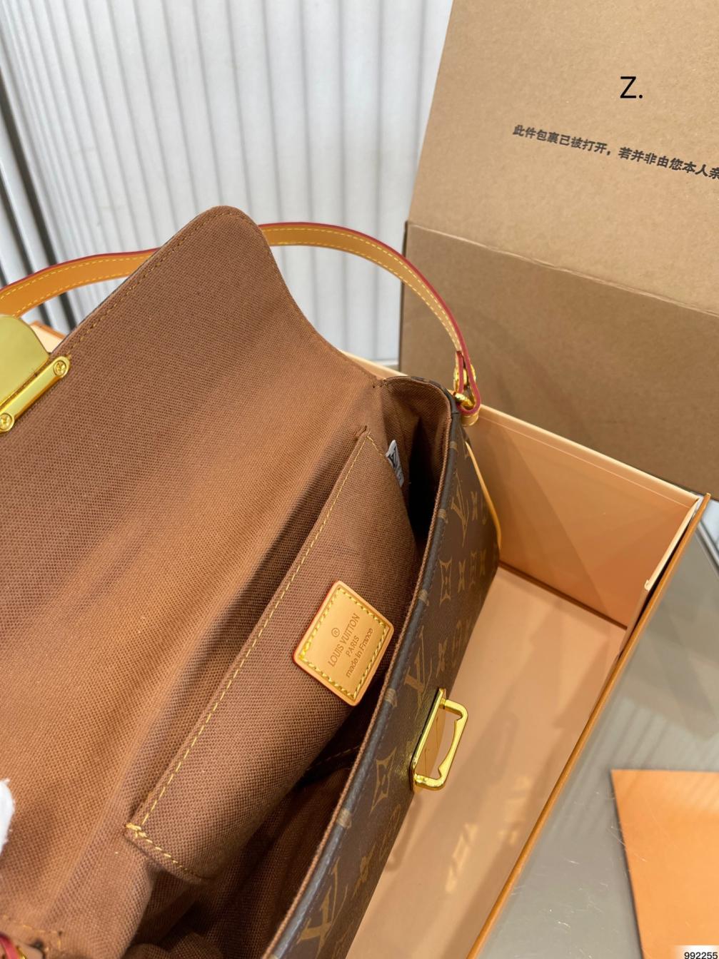 LV vintage bag 132251