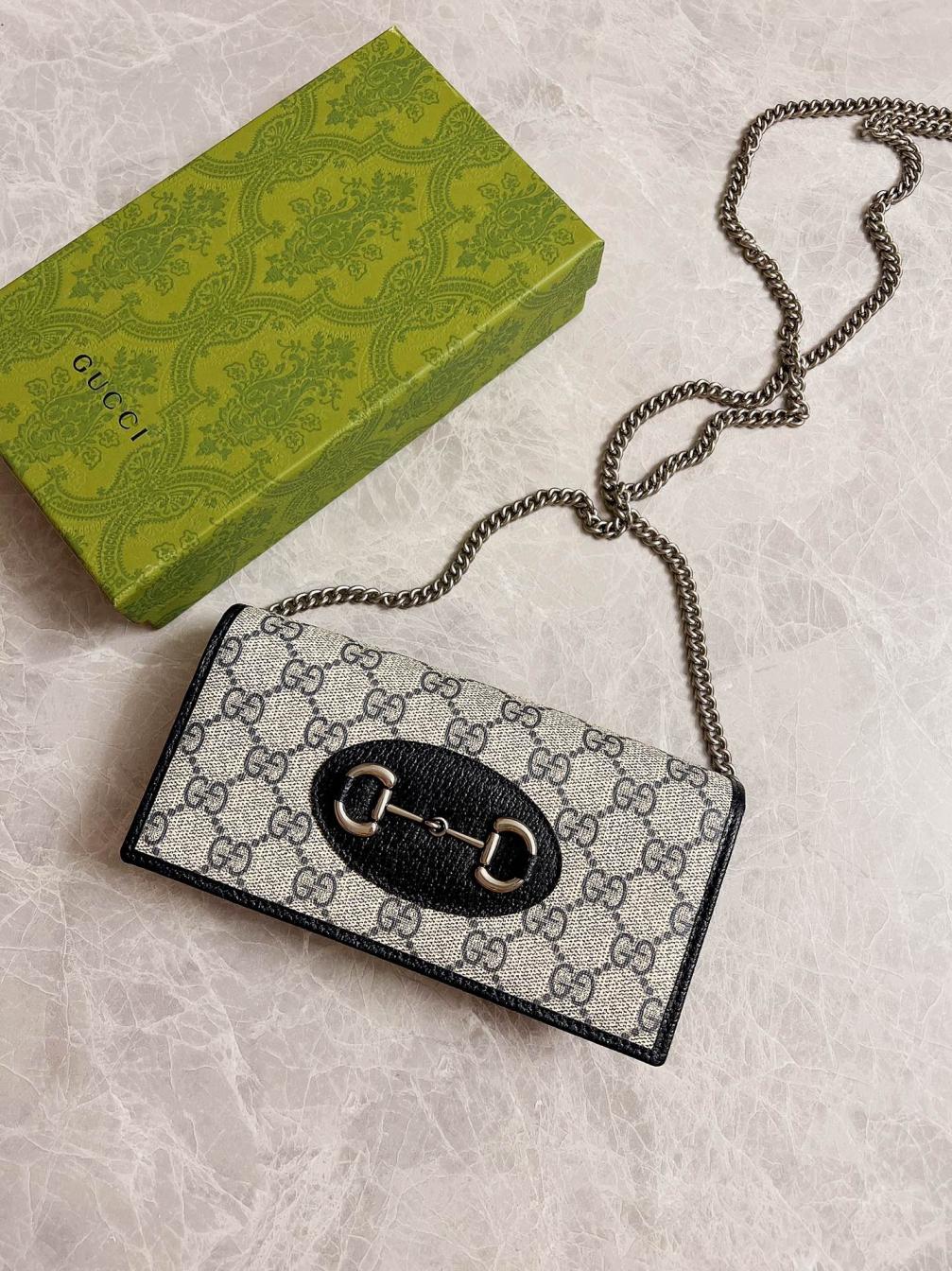 Gucci GG Supreme 1955 621892 wallet on chain