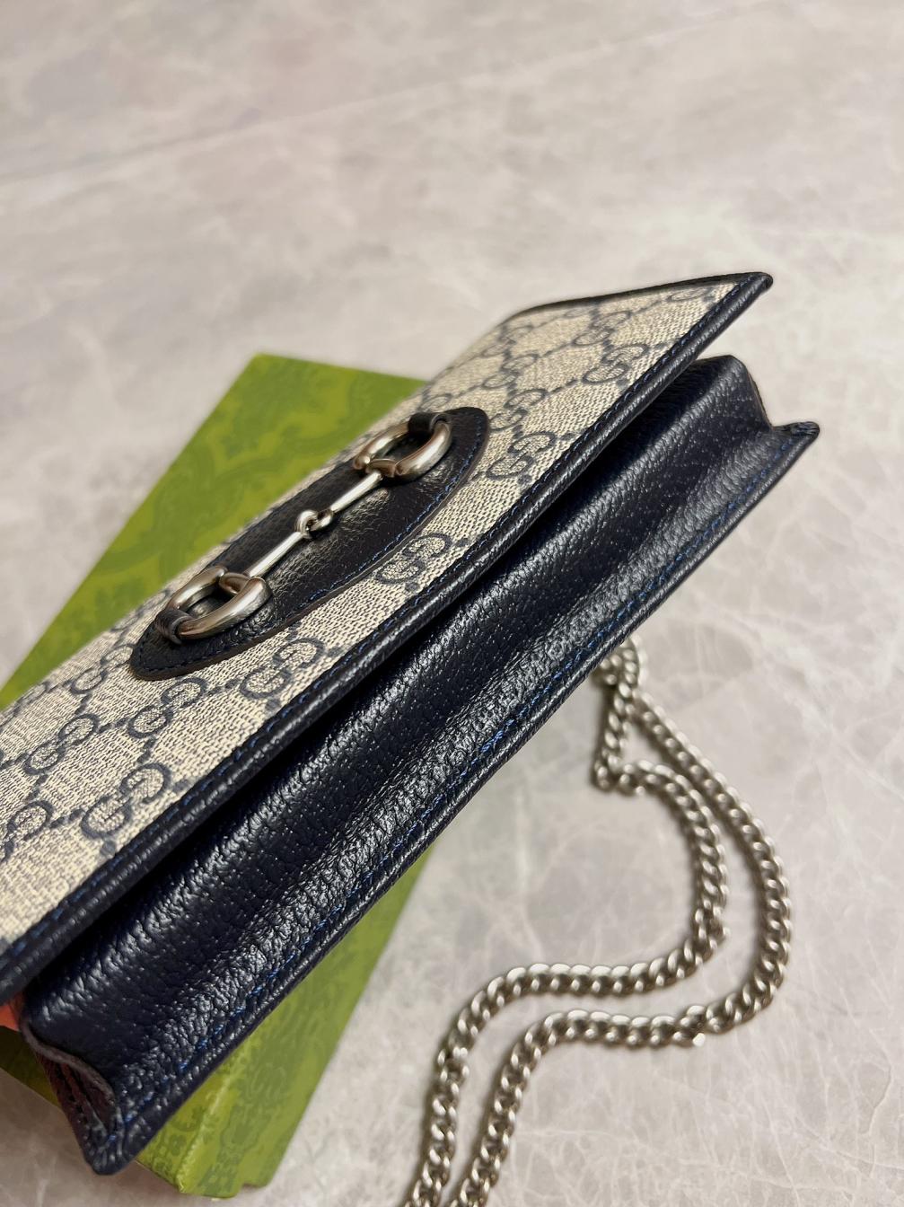 Gucci GG Supreme 1955 621892 wallet on chain