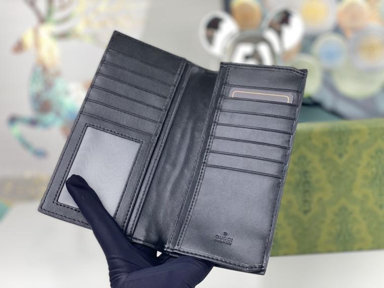 Gucci 408836 GG Supreme wallet