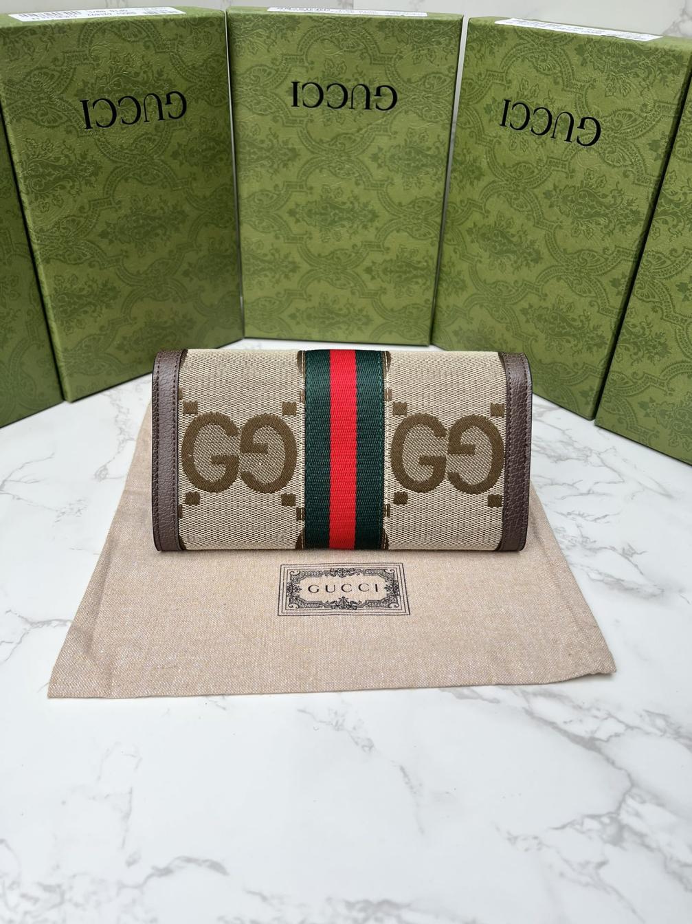 Gucci 523153 wallet