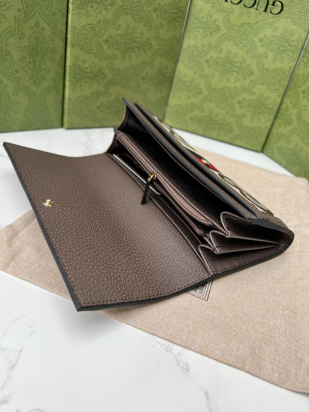Gucci 523153 wallet