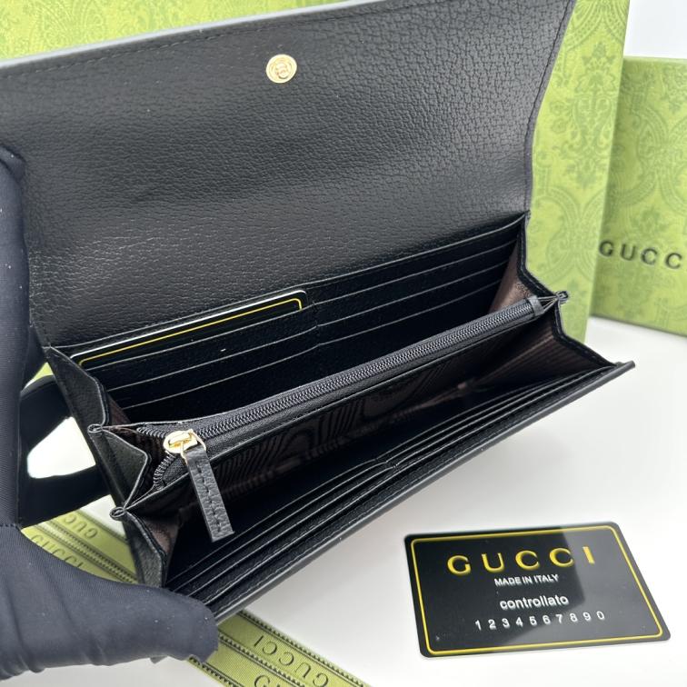 Gucci   9667 wallet