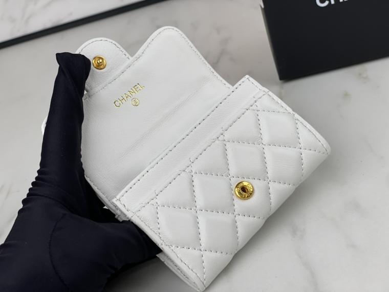 CHANEL Lambskin wallet AP0214