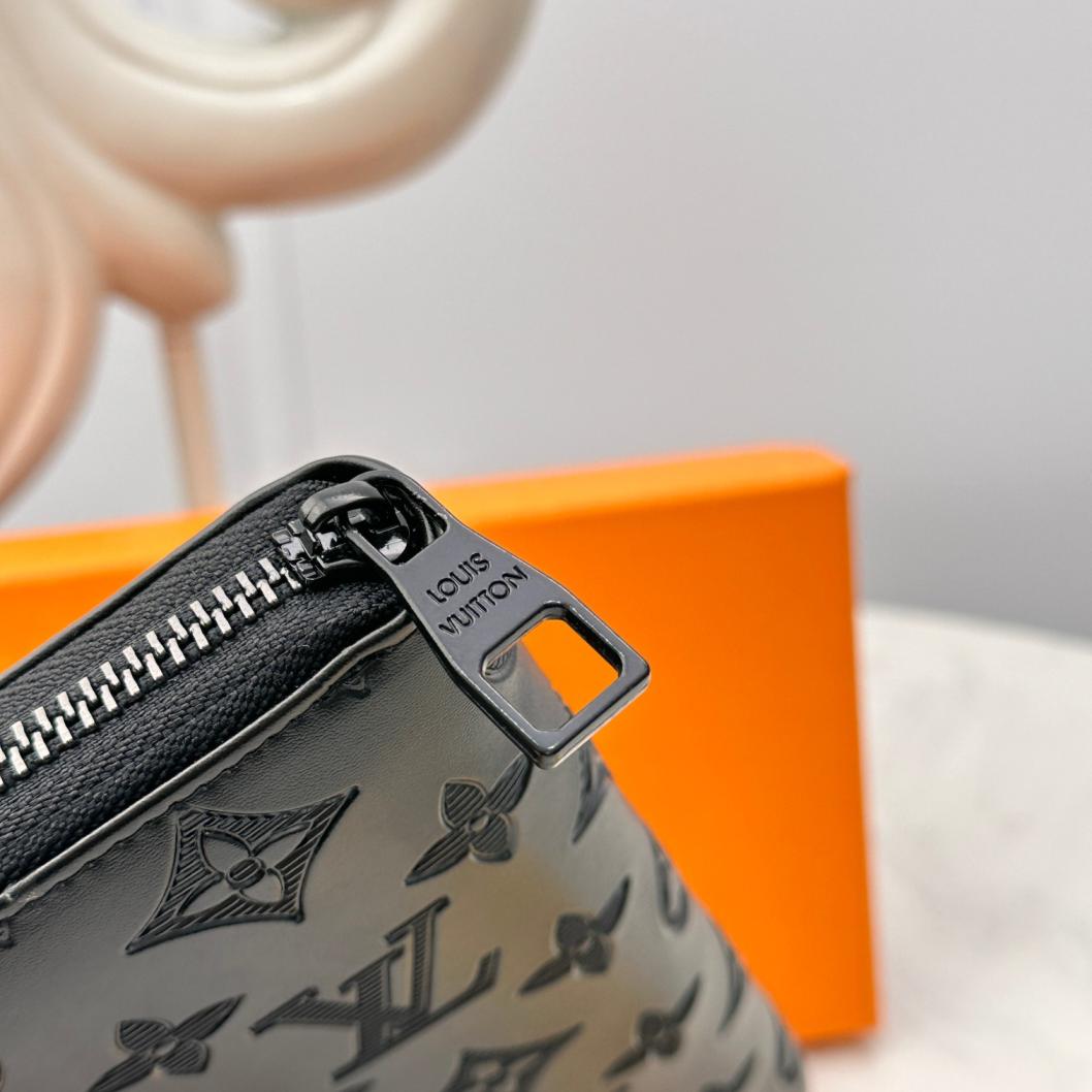 LV wallet 666092