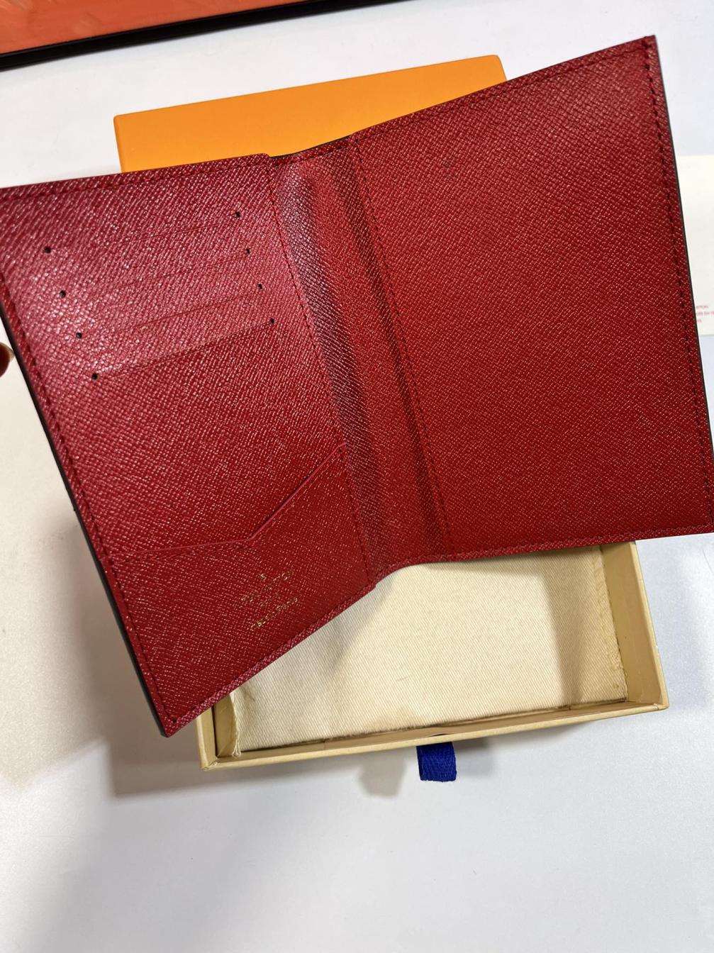 M63486 LV Wallet