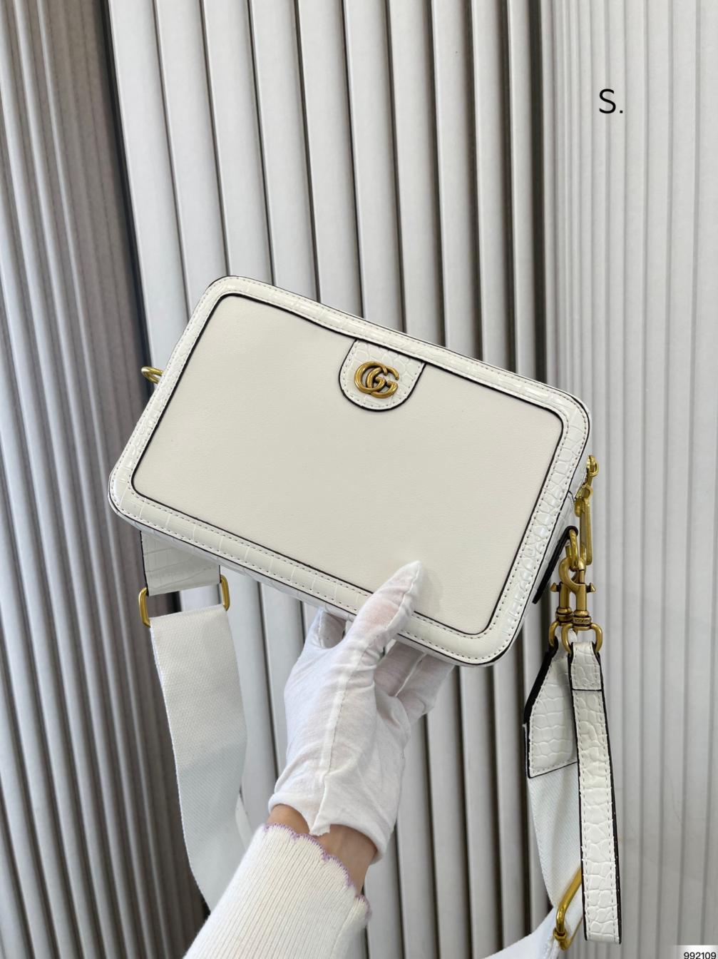 Gucci bag 132630