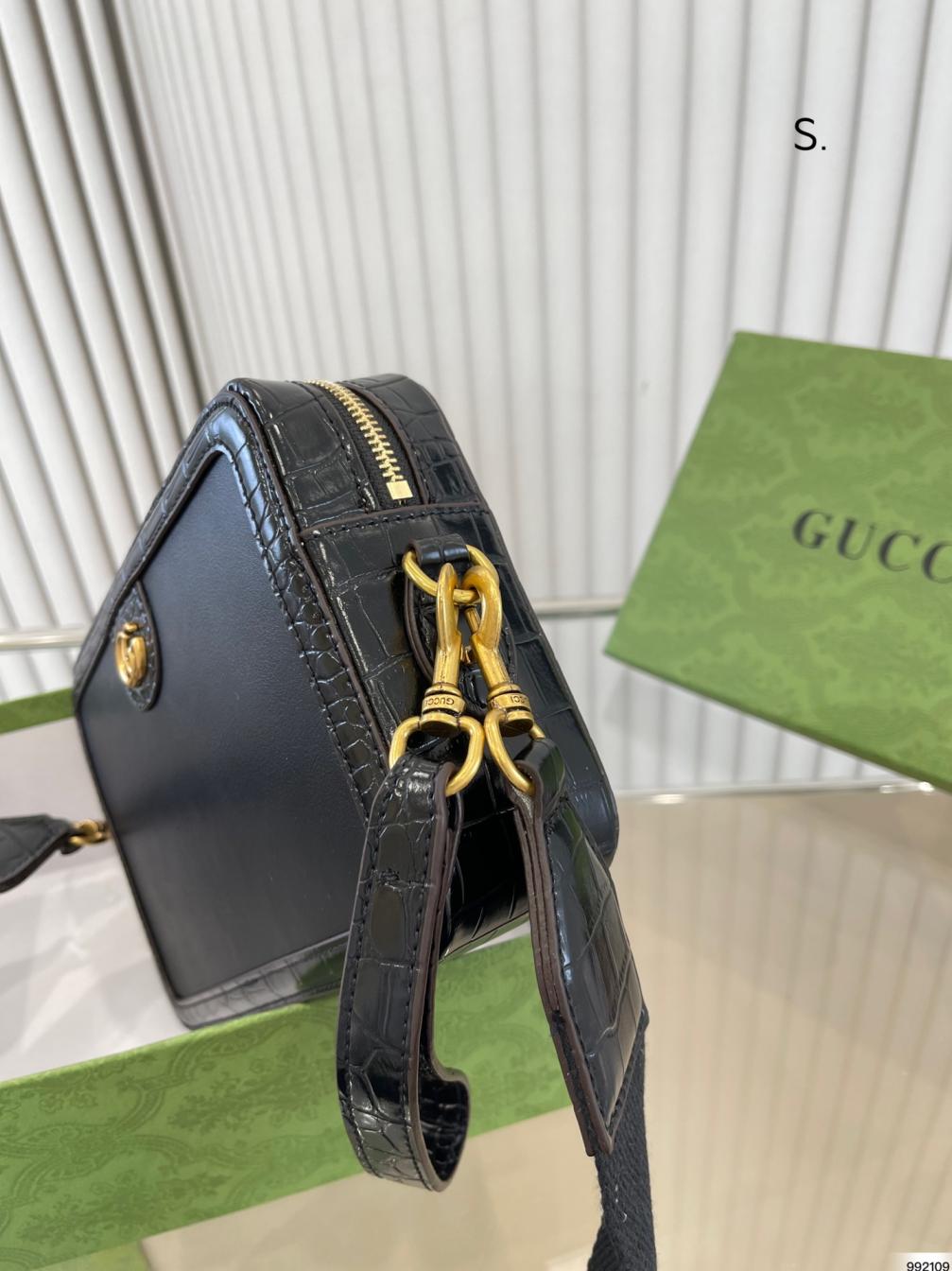 Gucci bag 132630