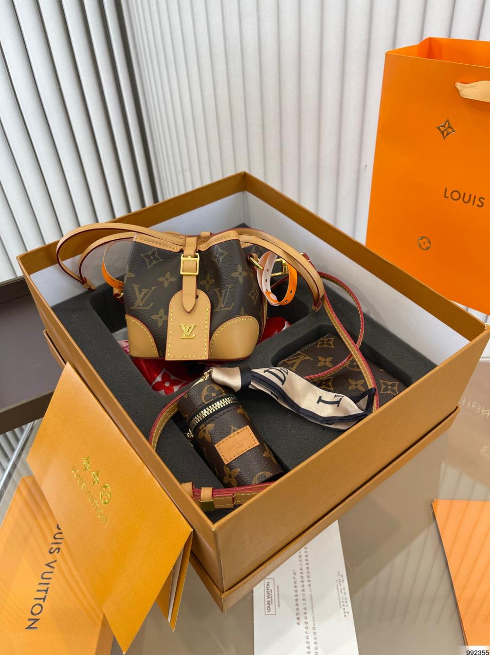 LV Louis vuitone 3pcs set bag 132629