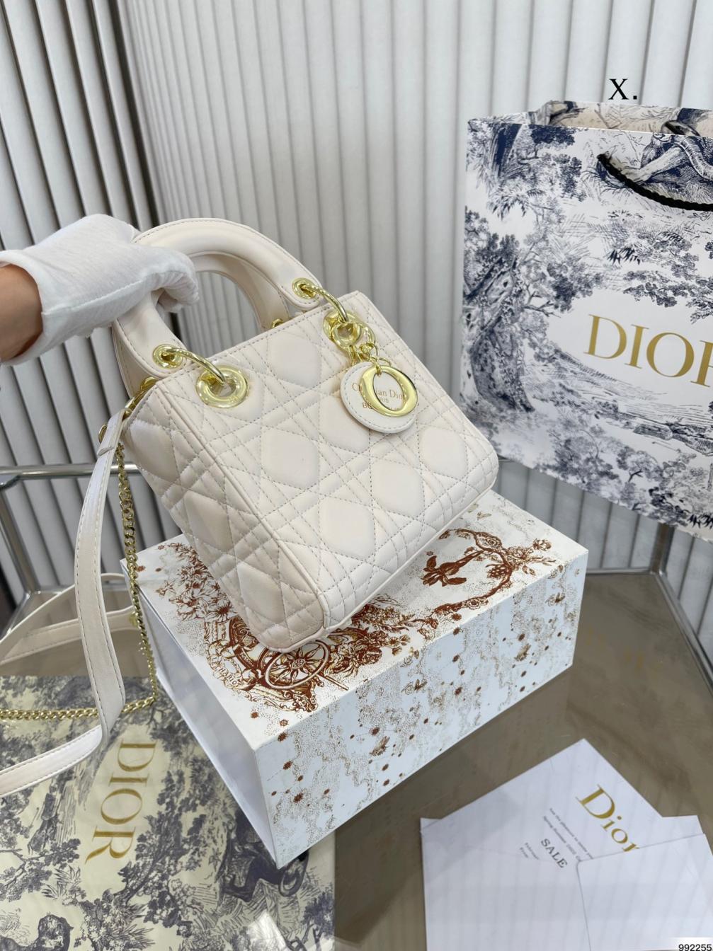 Dior lady dior handbag 132627