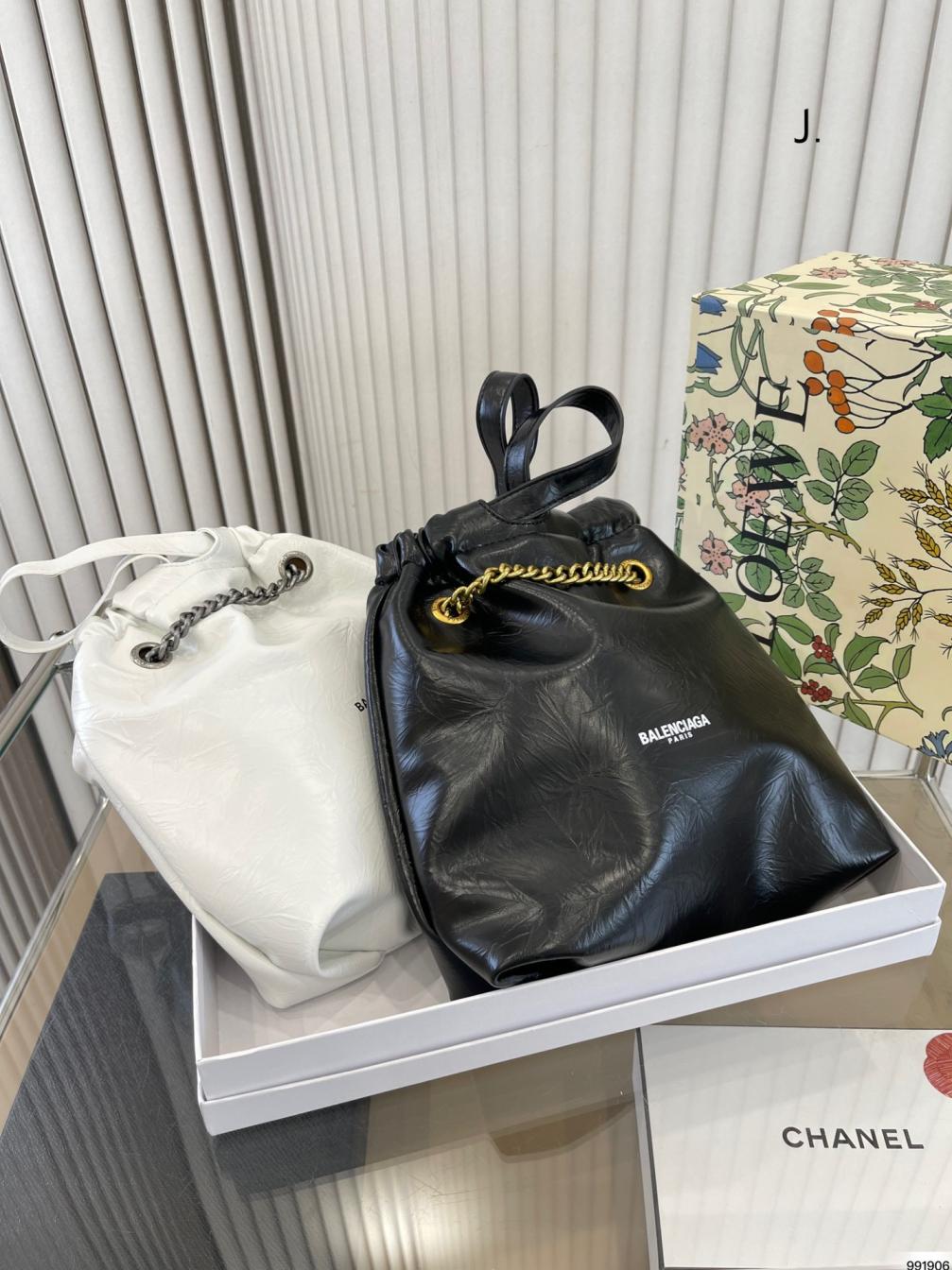 Balenciaga Trash Bag 132623