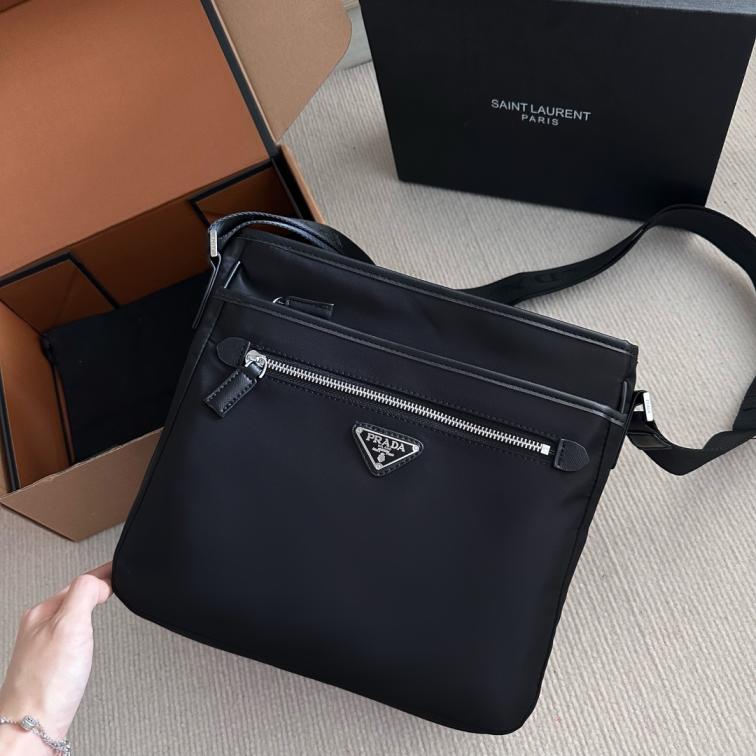 PRADA Bag 132682