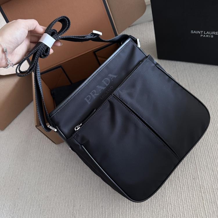 PRADA Bag 132683