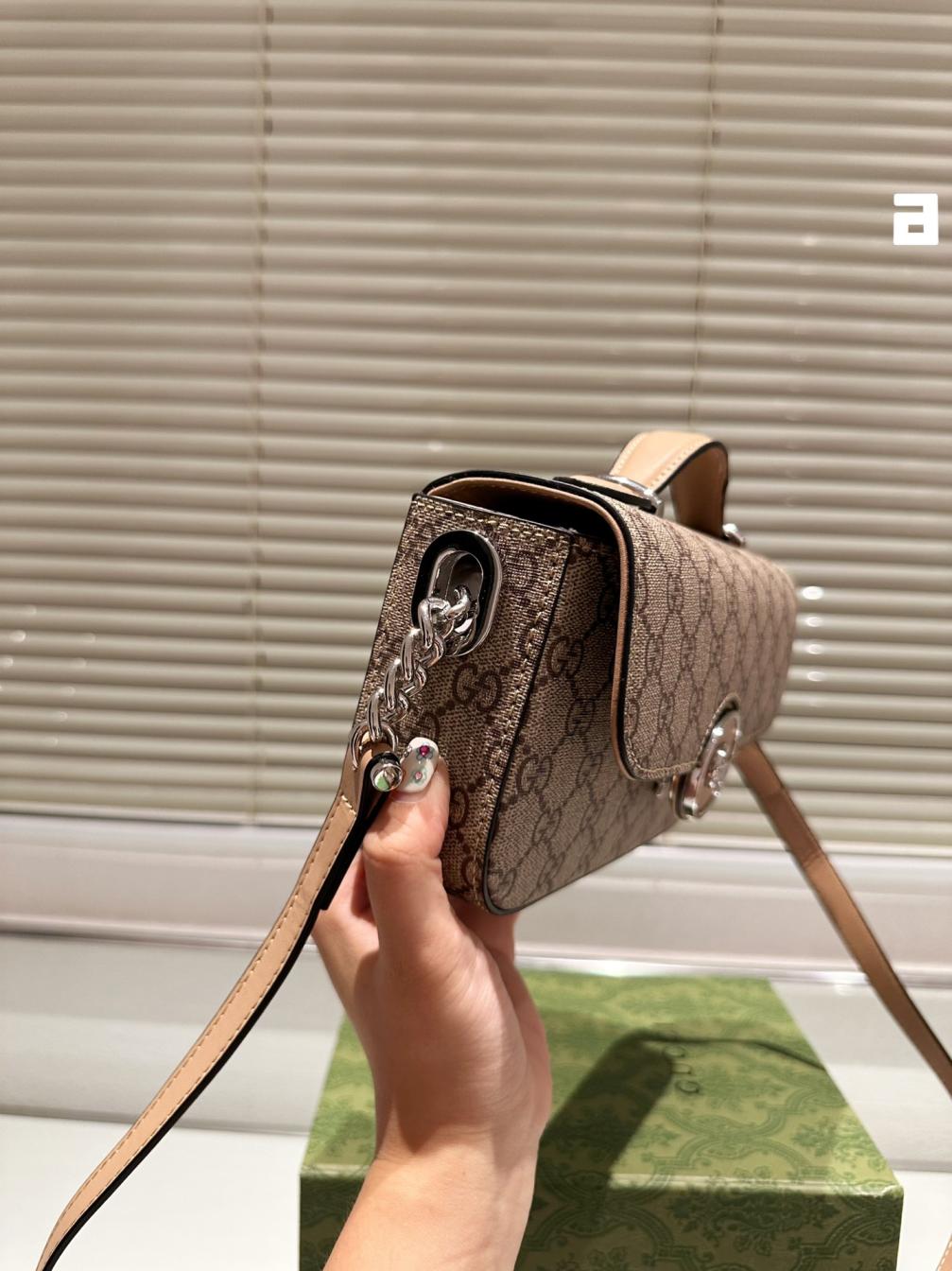 (22cm)Gucci petite bag