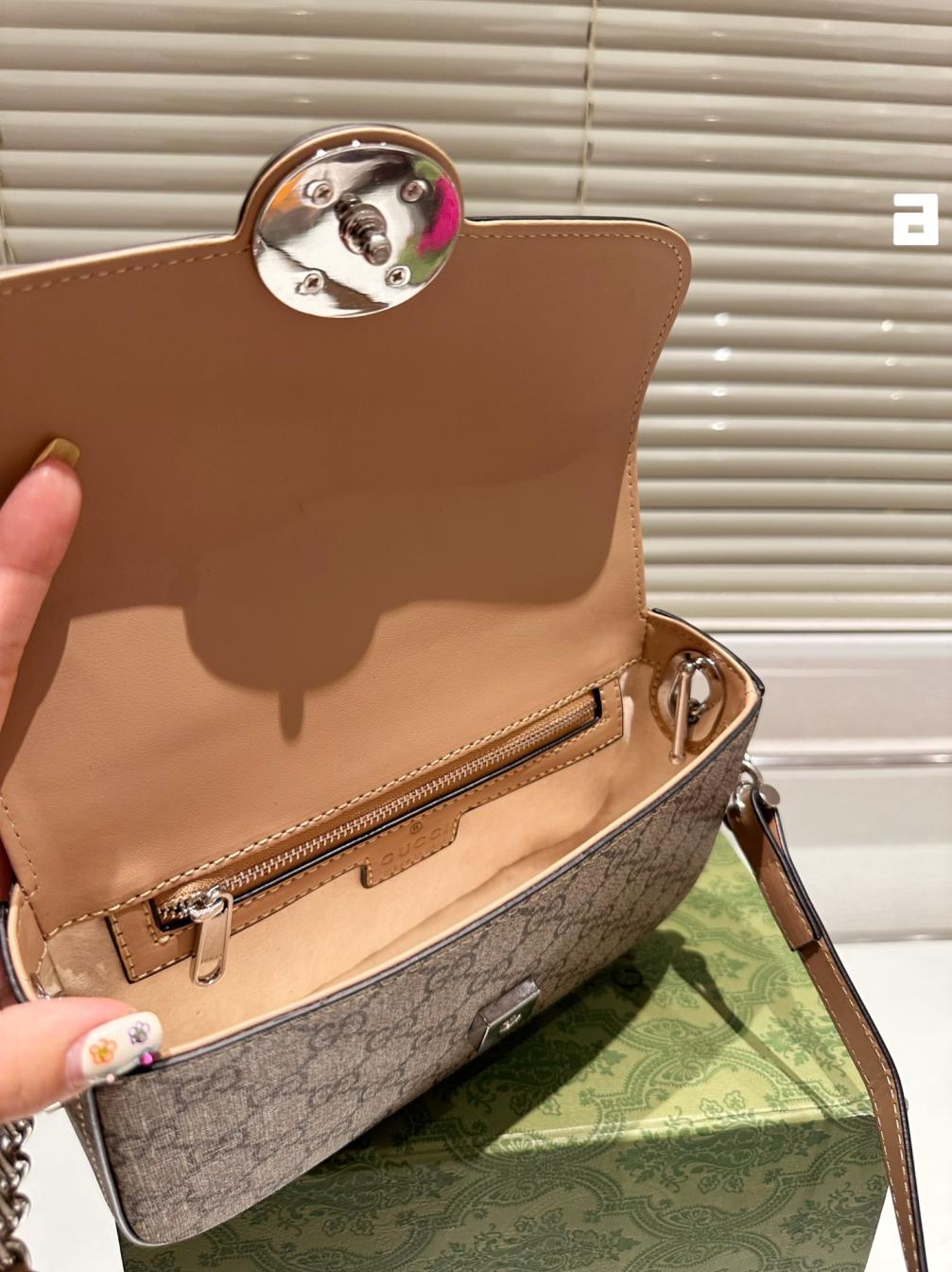 (22cm)Gucci petite bag