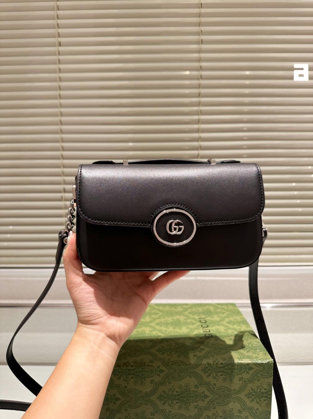 (22cm)Gucci petite bag
