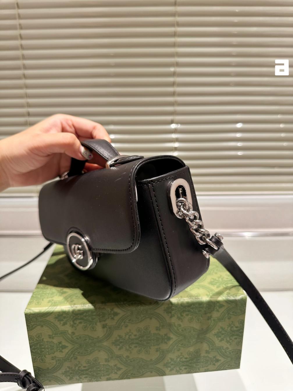 (22cm)Gucci petite bag