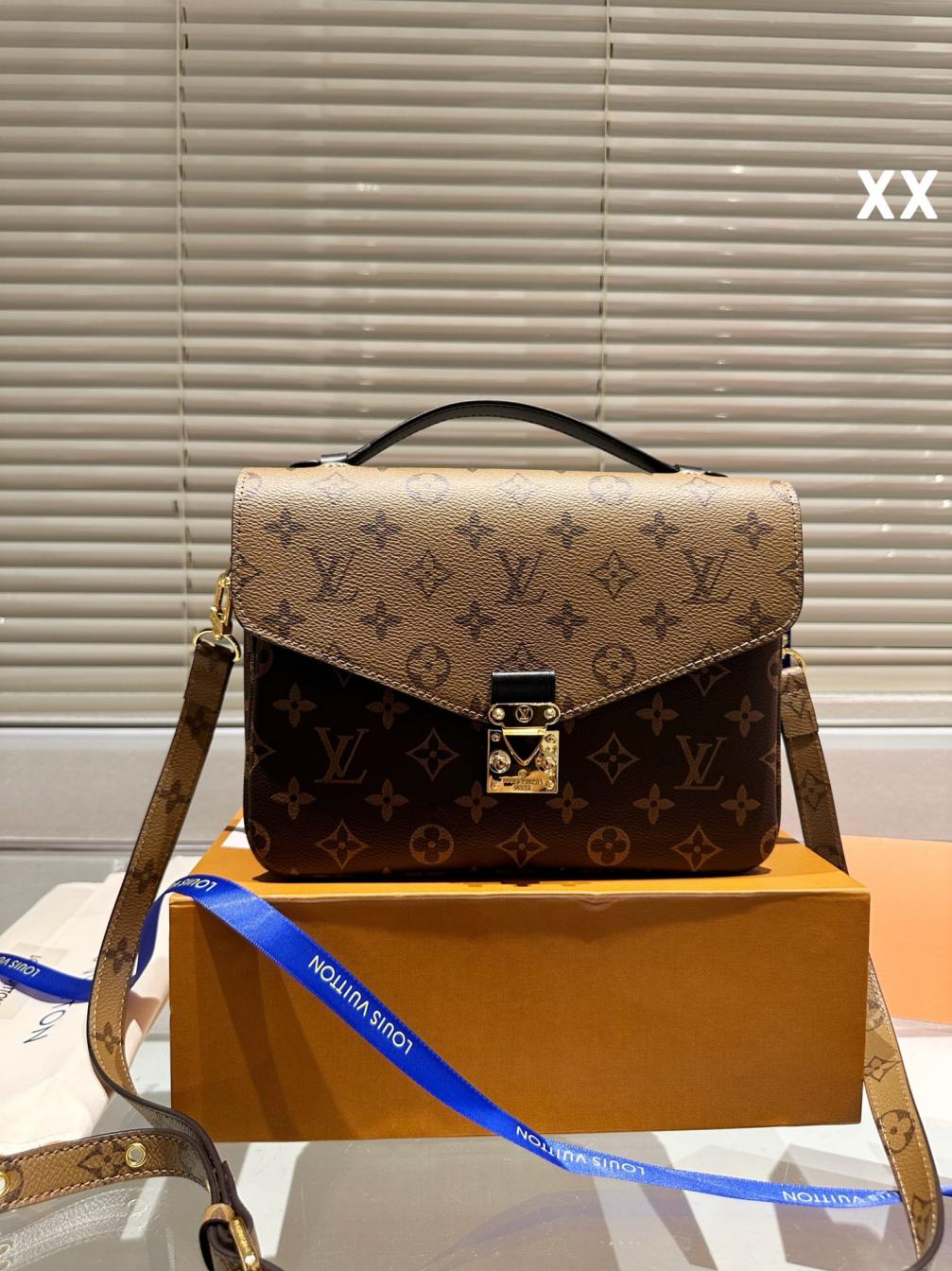 (25cm)LV Pochette Metis bag