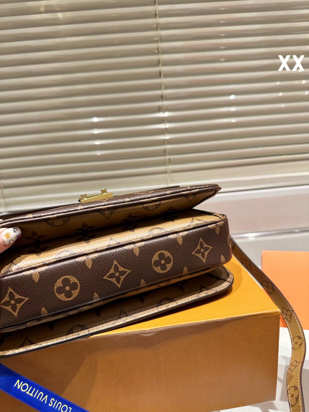 (25cm)LV Pochette Metis bag