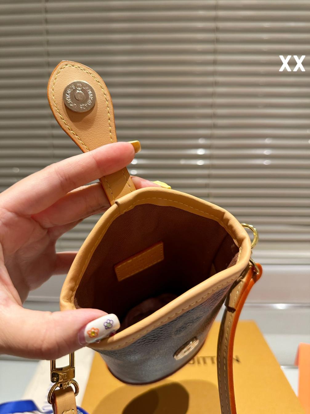 (10cm)LV fold me mini bag