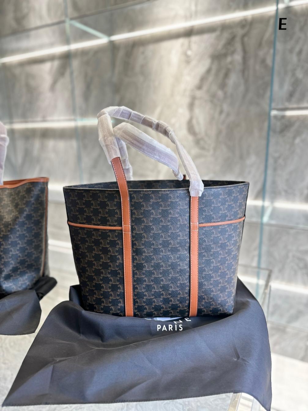 Celine TRIOMPHE tote bag