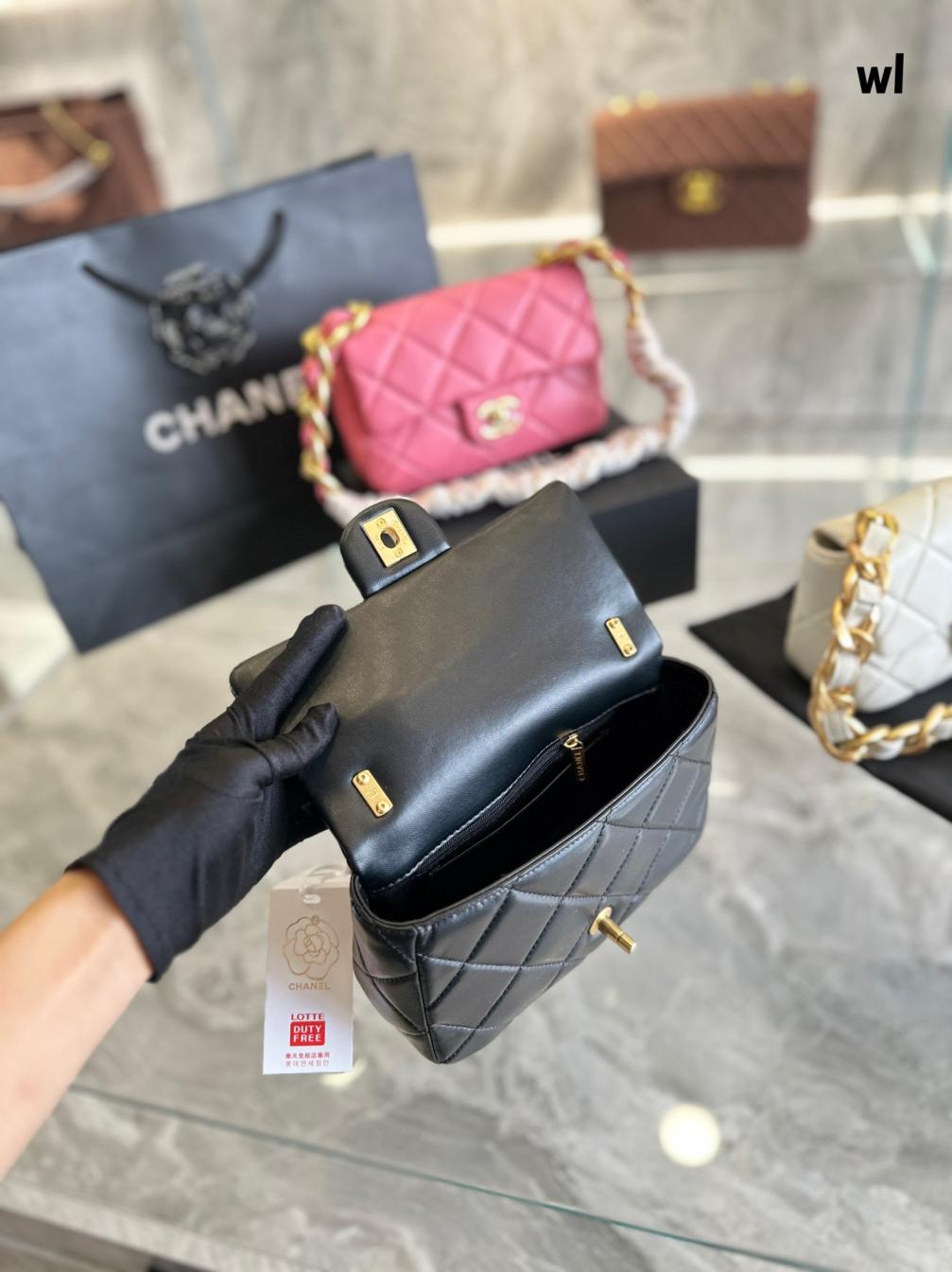 CHANEL 22S CF bag