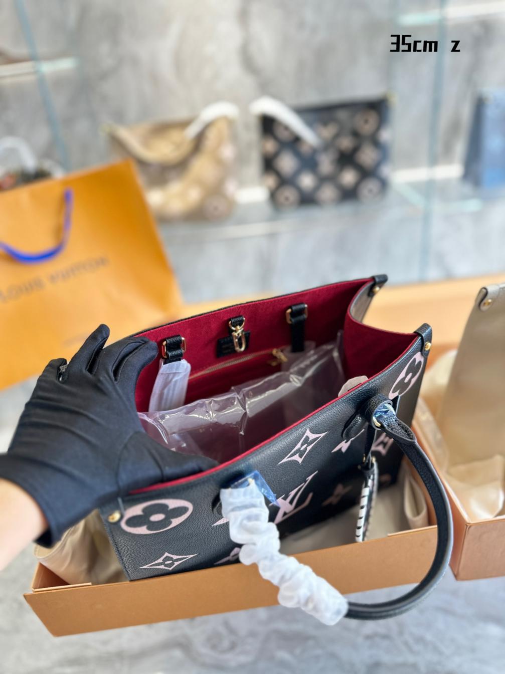 LV onthego handbag