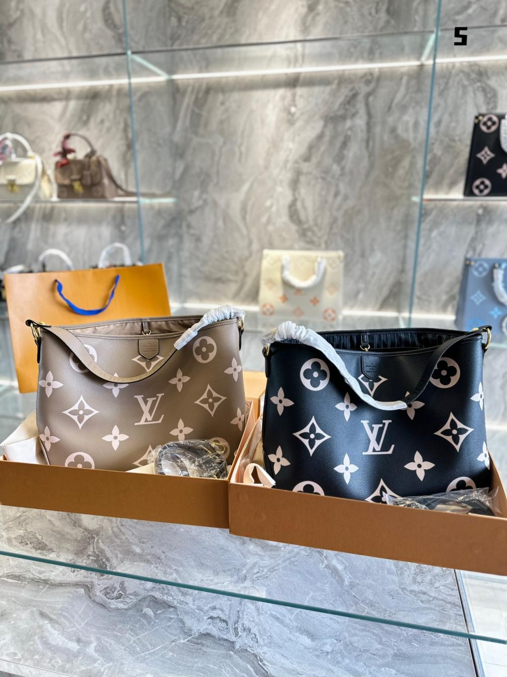 LV delightful Tote bag