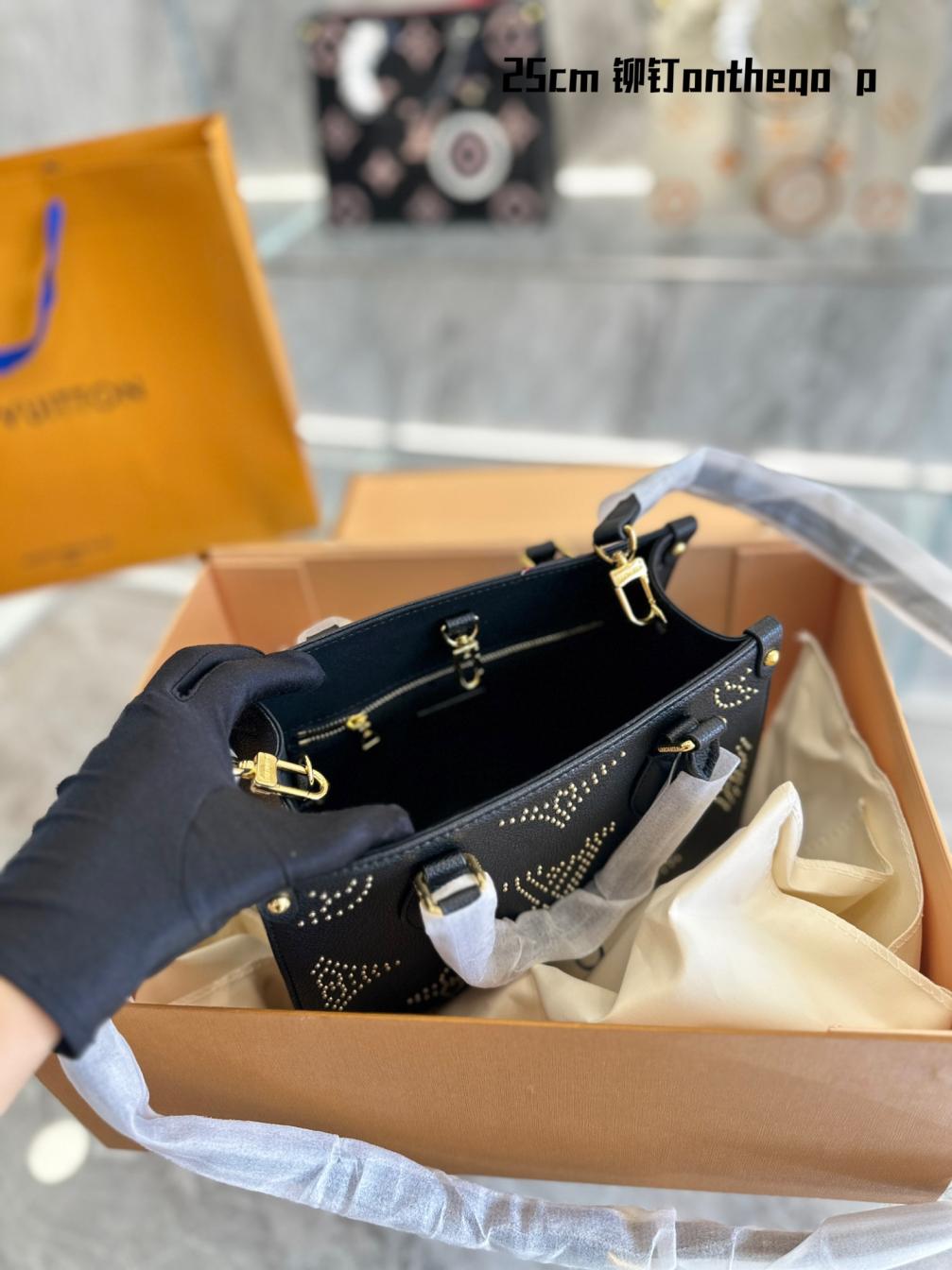 LV Rivet Monogram ONTHEGO