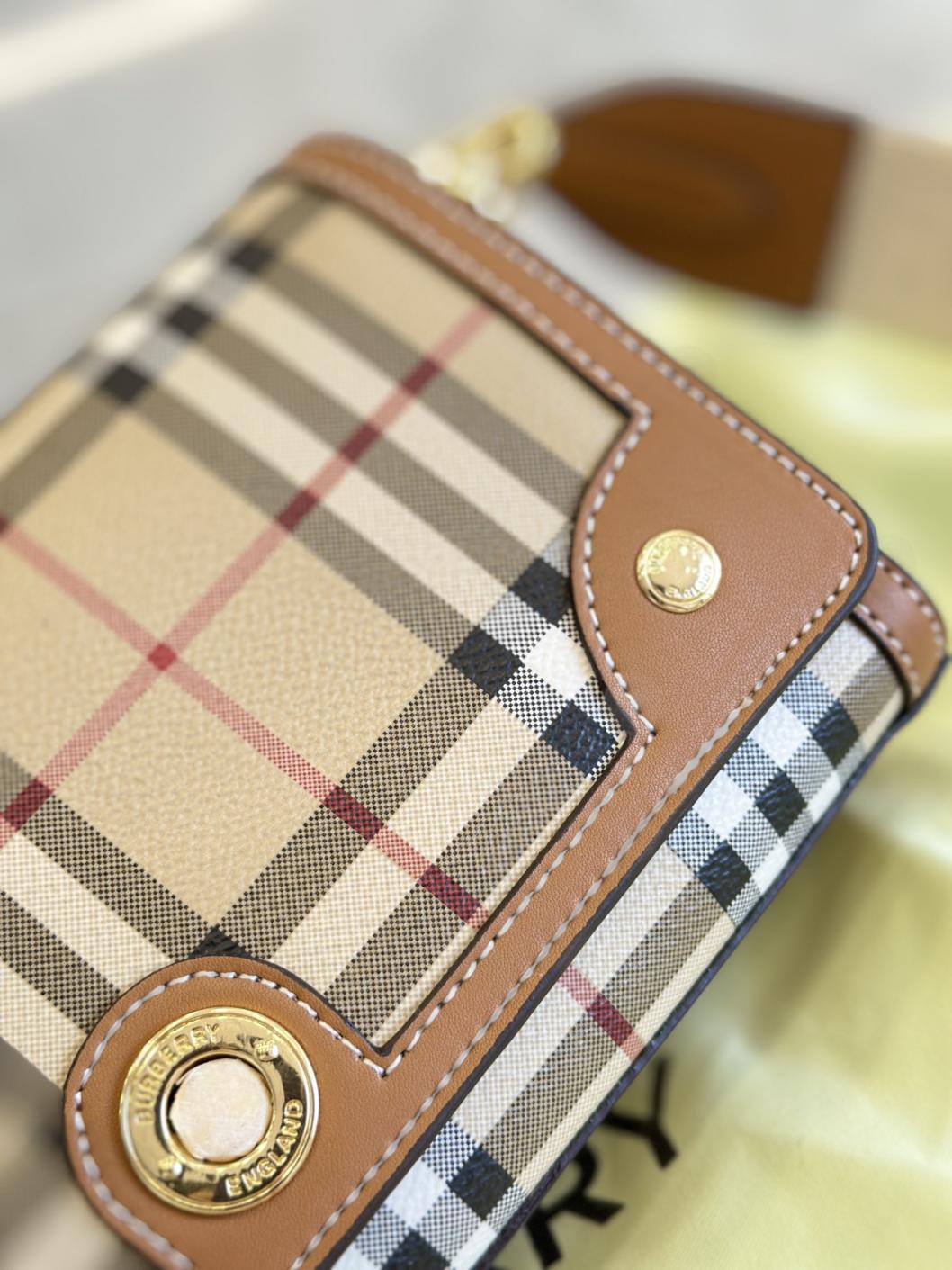 BURBERRY Note bag