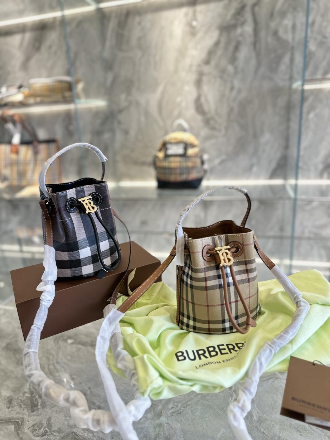 Burberry classic bucket bag