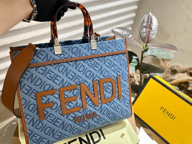 Fendi peekabo tote bag