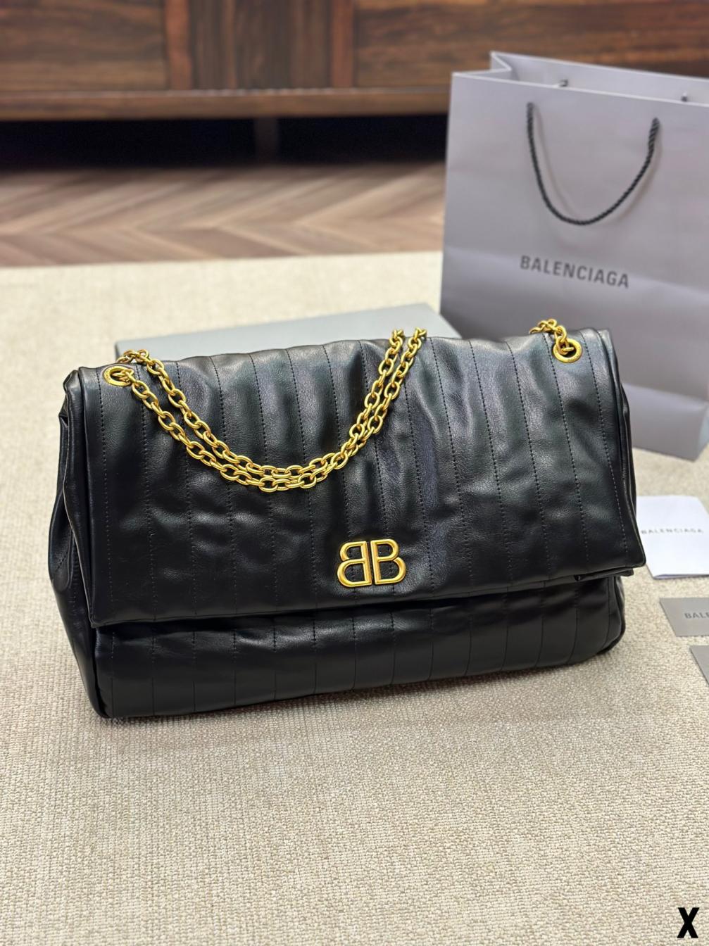 Balenciaga monaco large bag