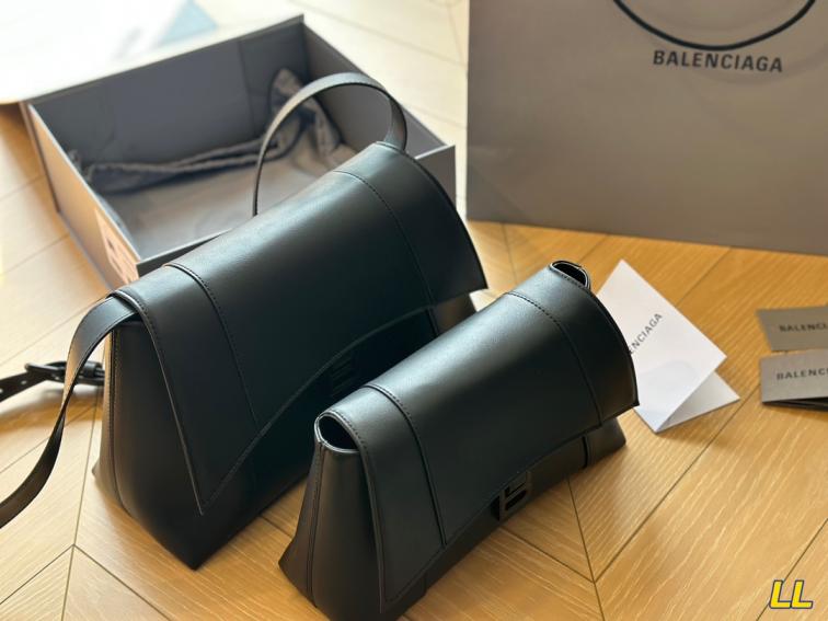 Balenciaga cowskin down town bag 133398