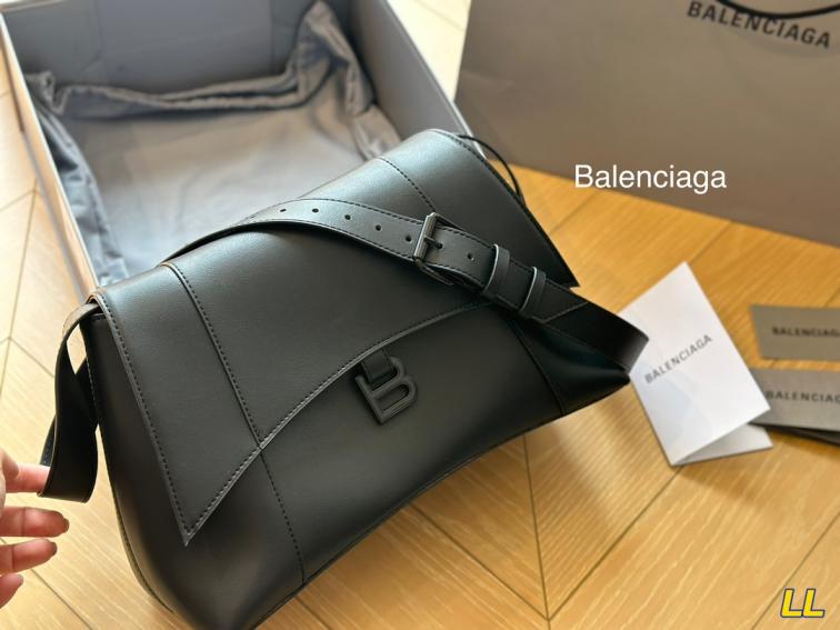 Balenciaga cowskin down town bag 133398