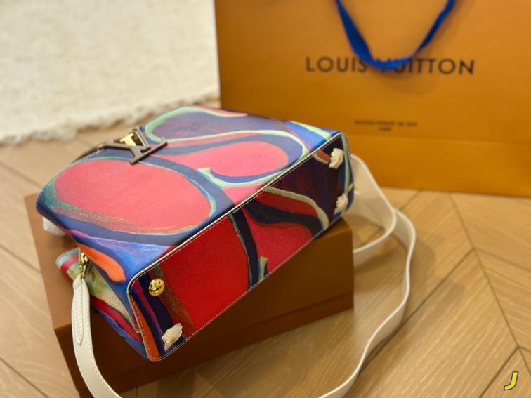 LV Capucines cowskin handbag 133407