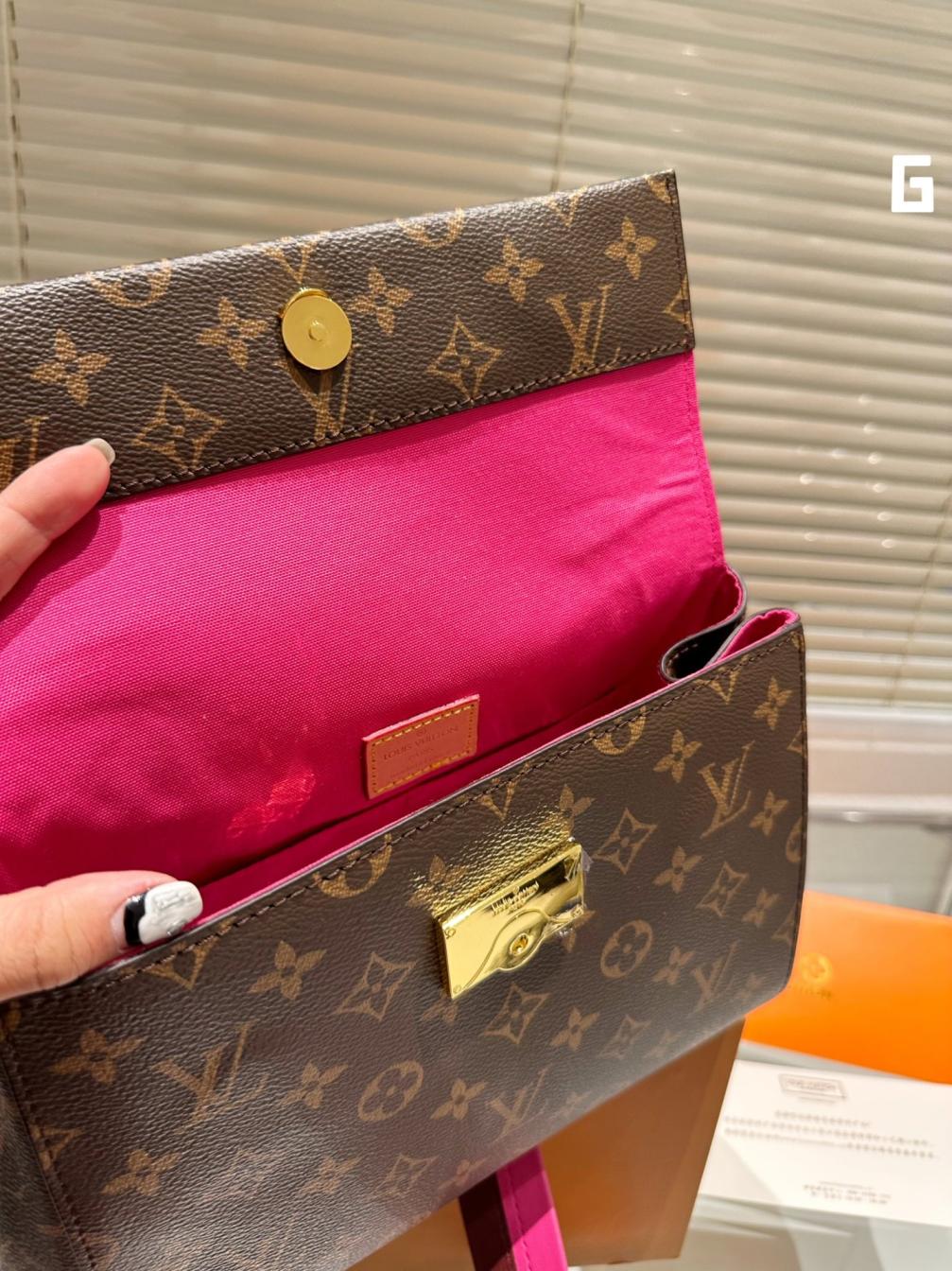 LV CLUNY BB handbag 133477