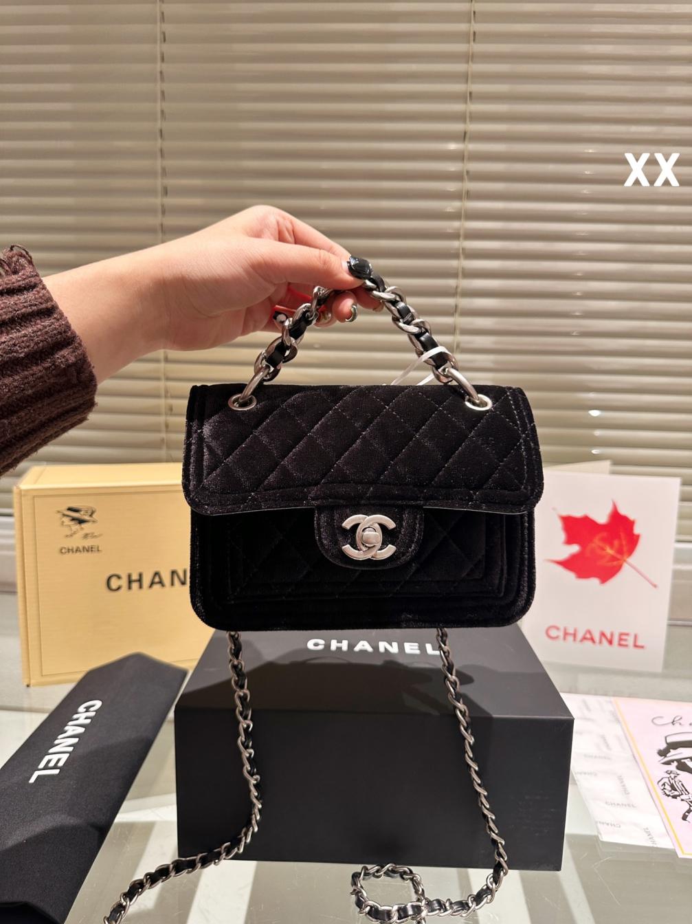Chanel Black velvet Vintage CF Bag 133476