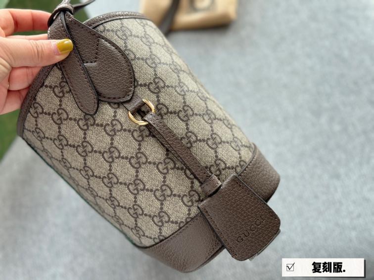 Gucci GG hobo Bag 133579