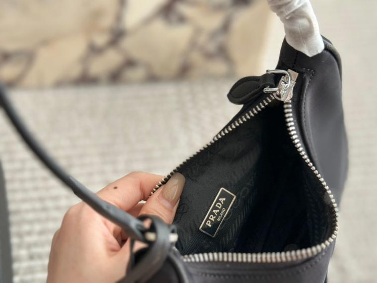 Prada  hobo 3in1 bag 133600