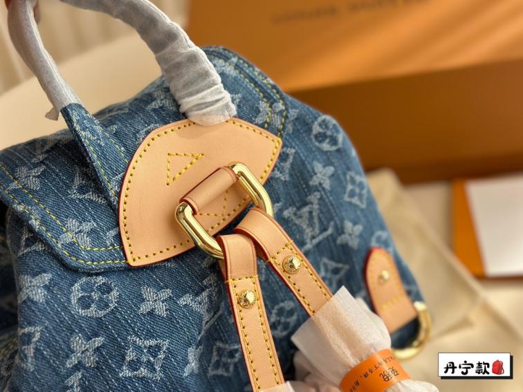 LV Louis vuitton 24 Demin packback 133603