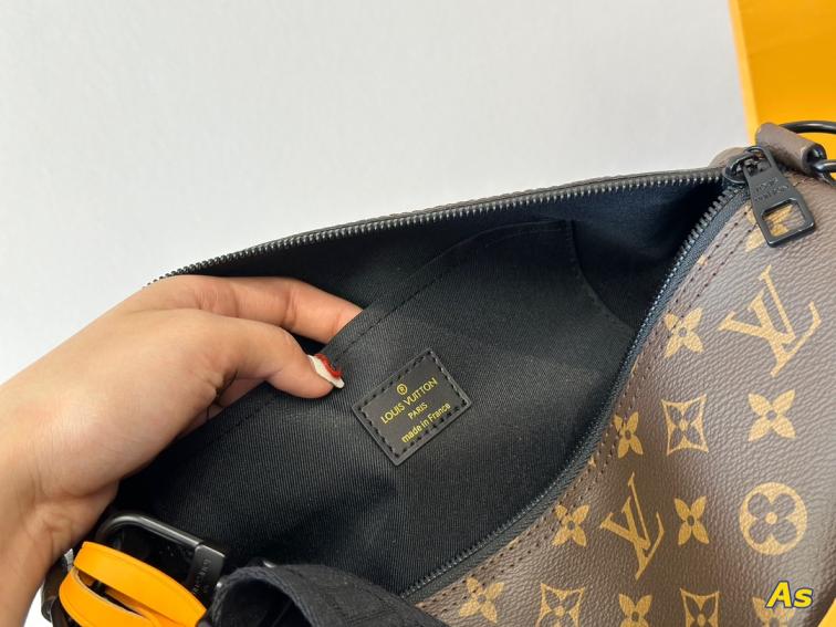 LV Men Soft Polochon Monogram Macassar bag 133605