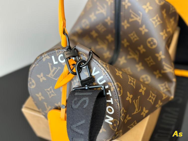 LV Men Soft Polochon Monogram Macassar bag 133605