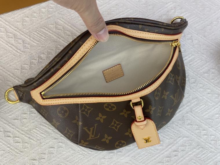 LV Monogram Bumbag M46748 M43644