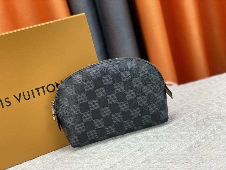 LV M47515/M47513 cosmetic bag