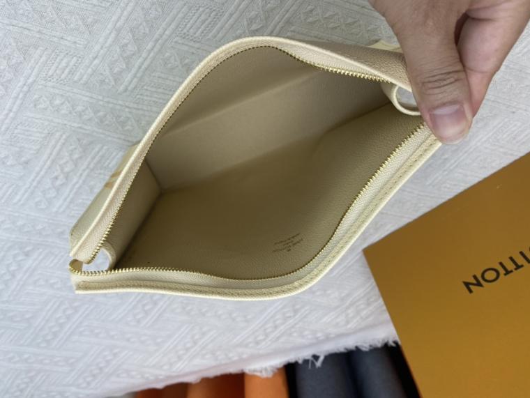 LV cosmetic bag M61692 M47542