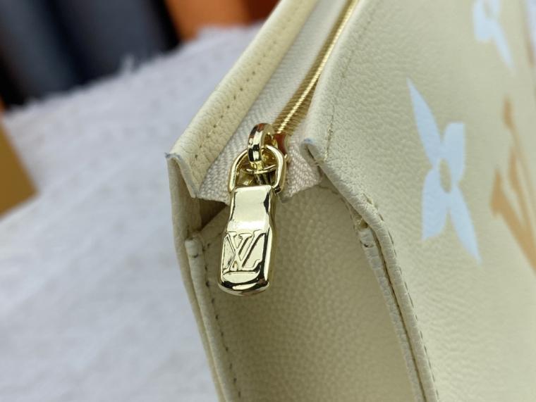 LV cosmetic bag M61692 M47542