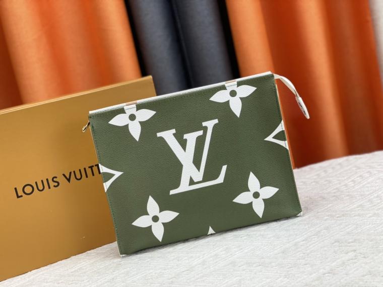 LV cosmetic bag M61692 M47542